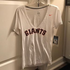 Giants white V-neck t shirt